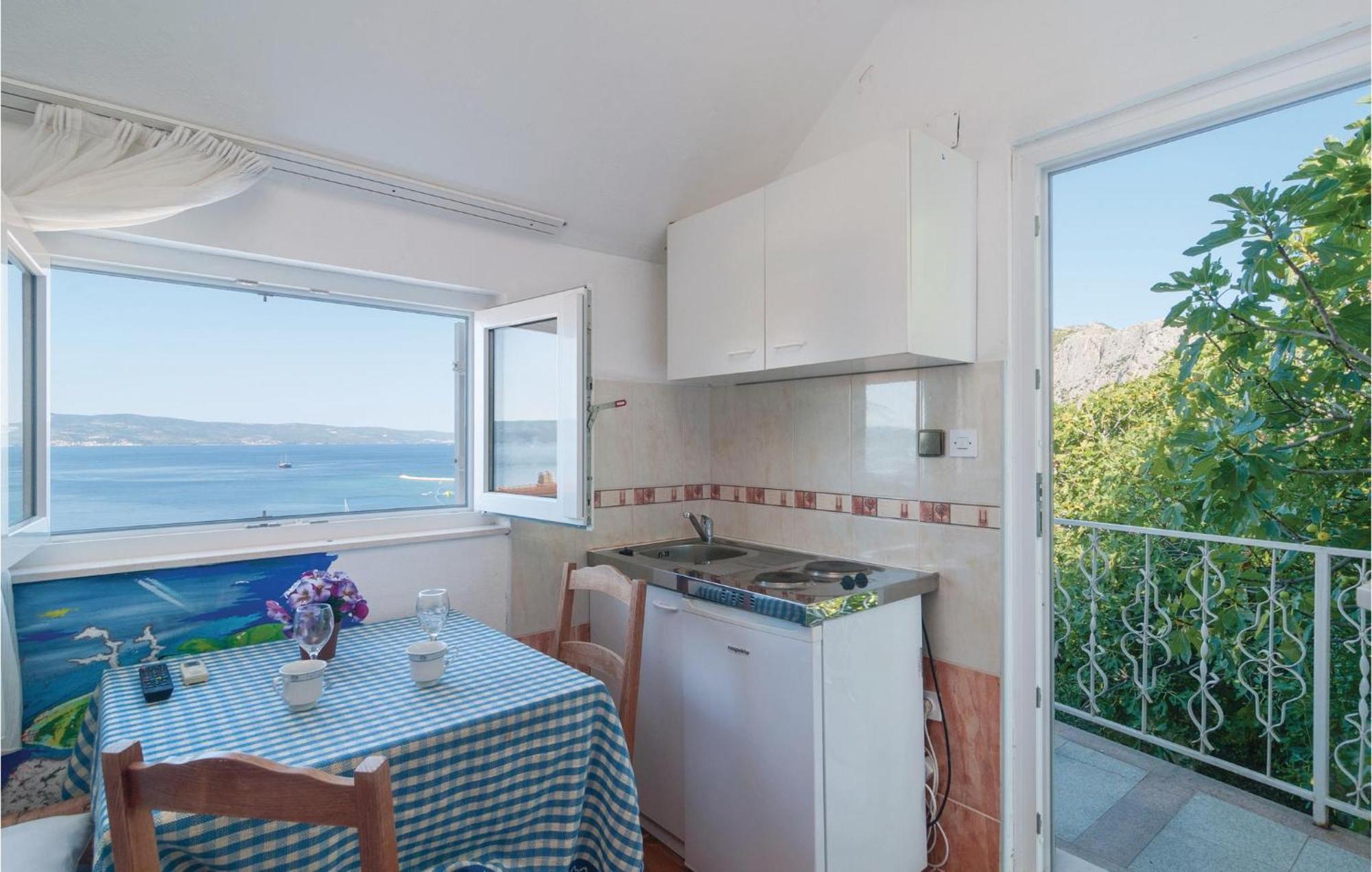Gorgeous Apartment In Omis With House Sea View Ngoại thất bức ảnh